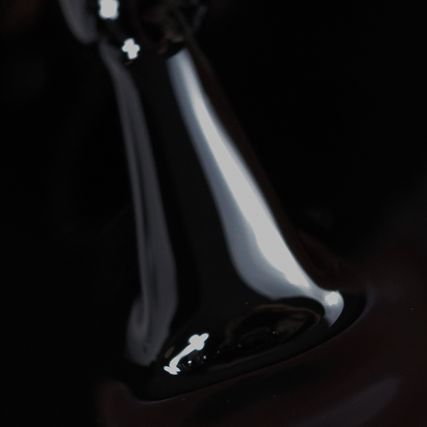 Lakier hybrydowy 002 CZARNY KOT  LUMA Nails